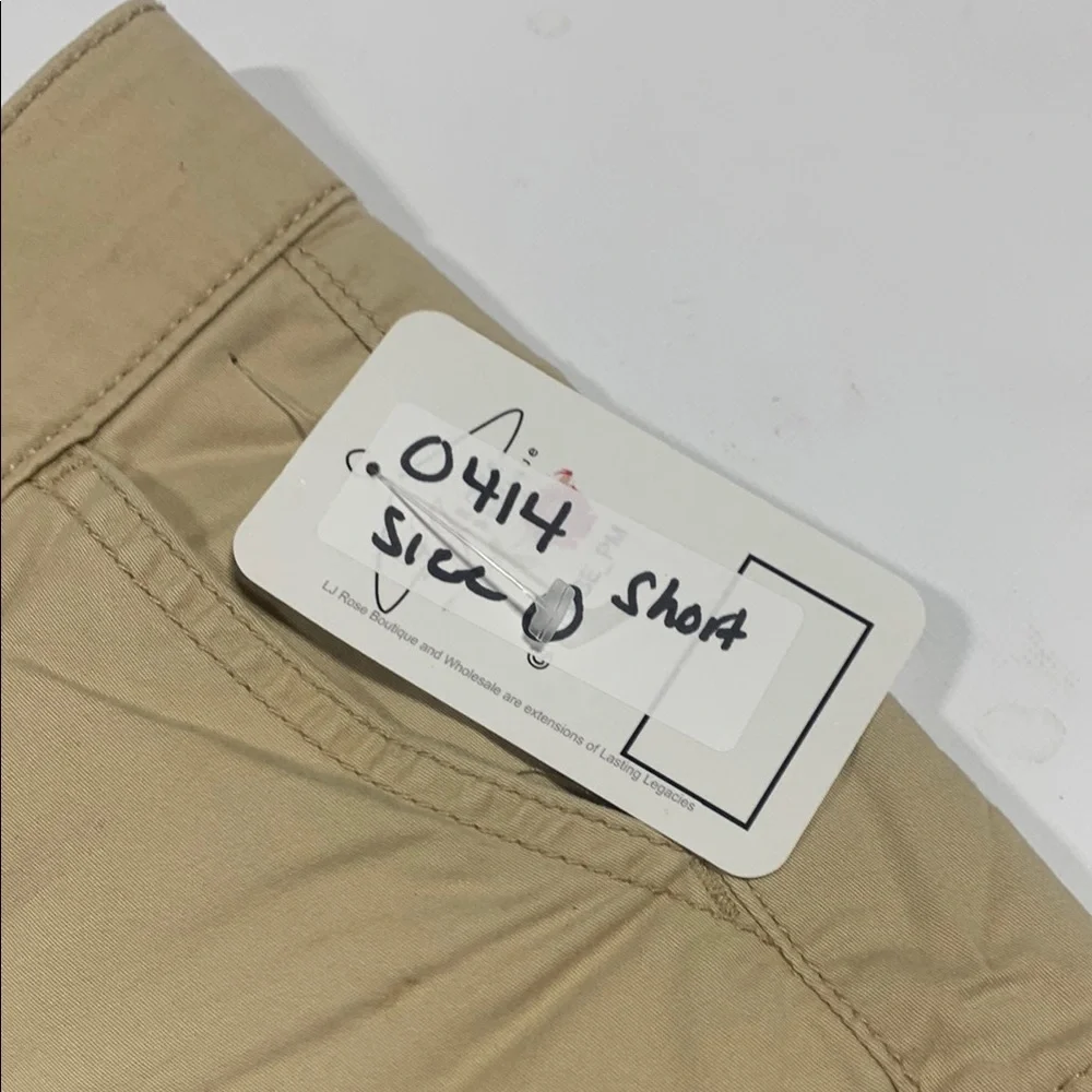 SO Women's‎ Tan Khaki Shorts - Size 0 - 0414